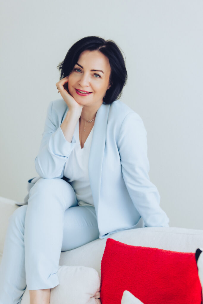 Ula Rowińska _zdjęcie do sekcji o mnie na stronie oferty reorganizacji firmy